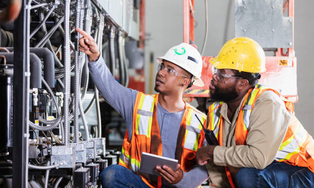 Best Best Electricians Near Me  in North Fond Du Lac, WI